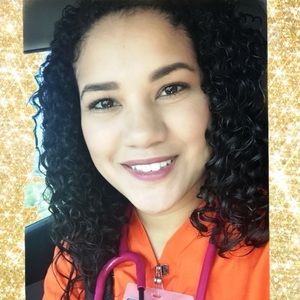 Meet your Posher, Aisha